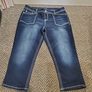 Maurice's dark wash capri jeans 13/14